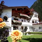 アパートホテル Alpinschloessl 4*