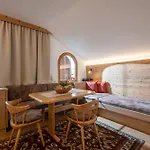 アパートホテル Alpinschloessl マイヤーホーフェン