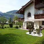 Alpinschloessl 4* マイヤーホーフェン