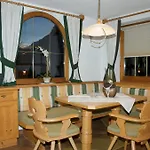 Apart Otel Alpinschloessl Mayrhofen