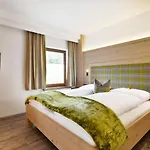 Apart Otel Alpinschloessl Mayrhofen