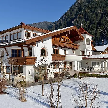 Alpinschlossl Aparthotel 3*