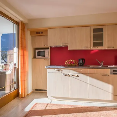 高山城堡公寓式酒店 4*