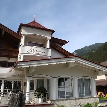 Aparthotel Alpinschlossl Mayrhofen