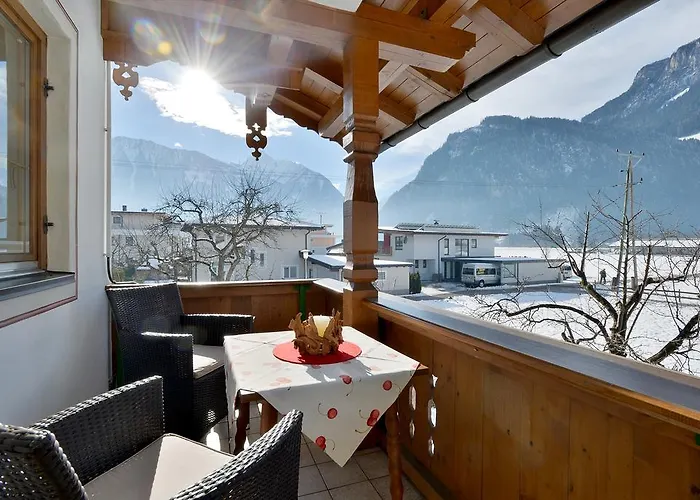 Apart-hotel Alpinschloessl 4*