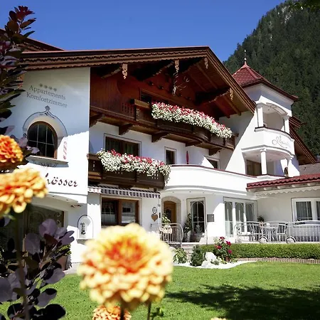 Hotel apartamentowy Alpinschloessl 4*